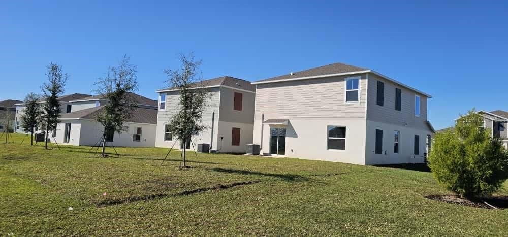 For Rent: $2,190 (4 beds, 2 baths, 1824 Square Feet)