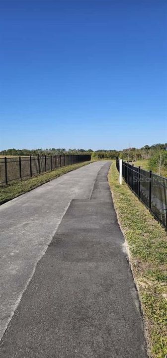 For Rent: $2,190 (4 beds, 2 baths, 1824 Square Feet)