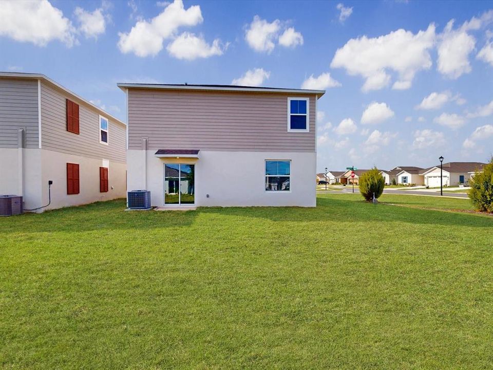 For Rent: $2,190 (4 beds, 2 baths, 1824 Square Feet)