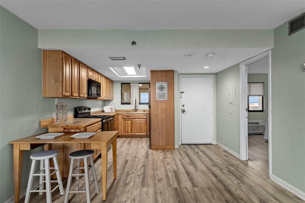 En Venta: $218,000 (2 camas, 2 baños, 950 Pies cuadrados)