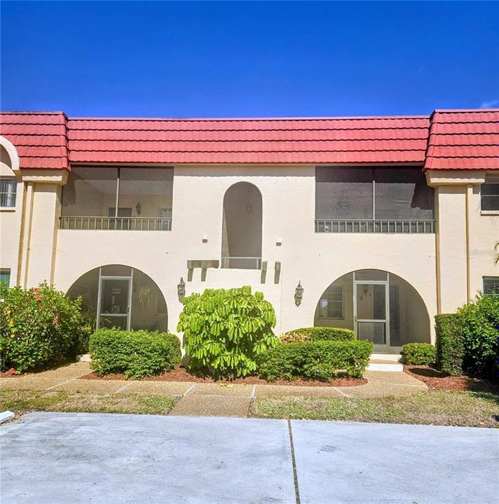 For Sale: $119,900 (2 beds, 2 baths, 1290 Square Feet)