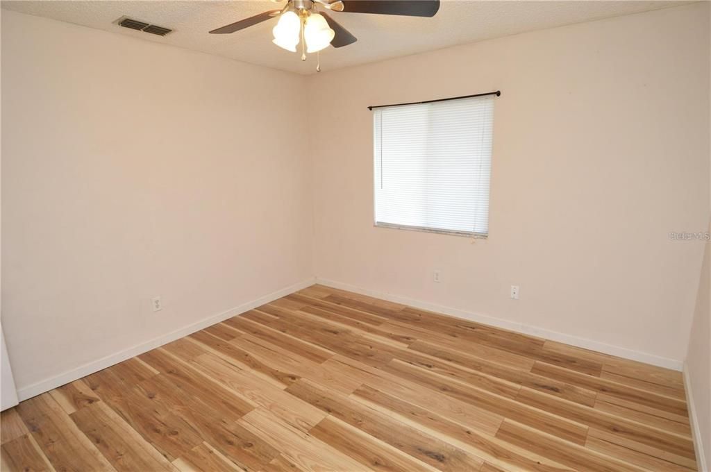 For Rent: $1,600 (2 beds, 1 baths, 1000 Square Feet)