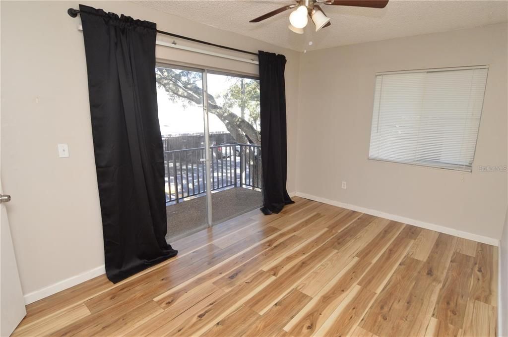 For Rent: $1,600 (2 beds, 1 baths, 1000 Square Feet)