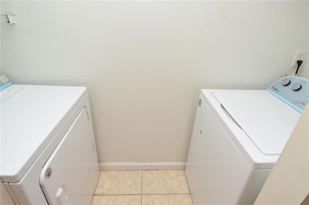 For Rent: $1,600 (2 beds, 1 baths, 1000 Square Feet)