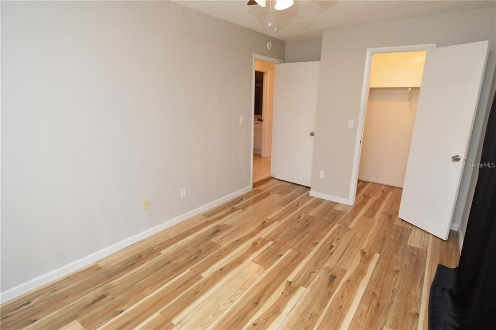 For Rent: $1,600 (2 beds, 1 baths, 1000 Square Feet)