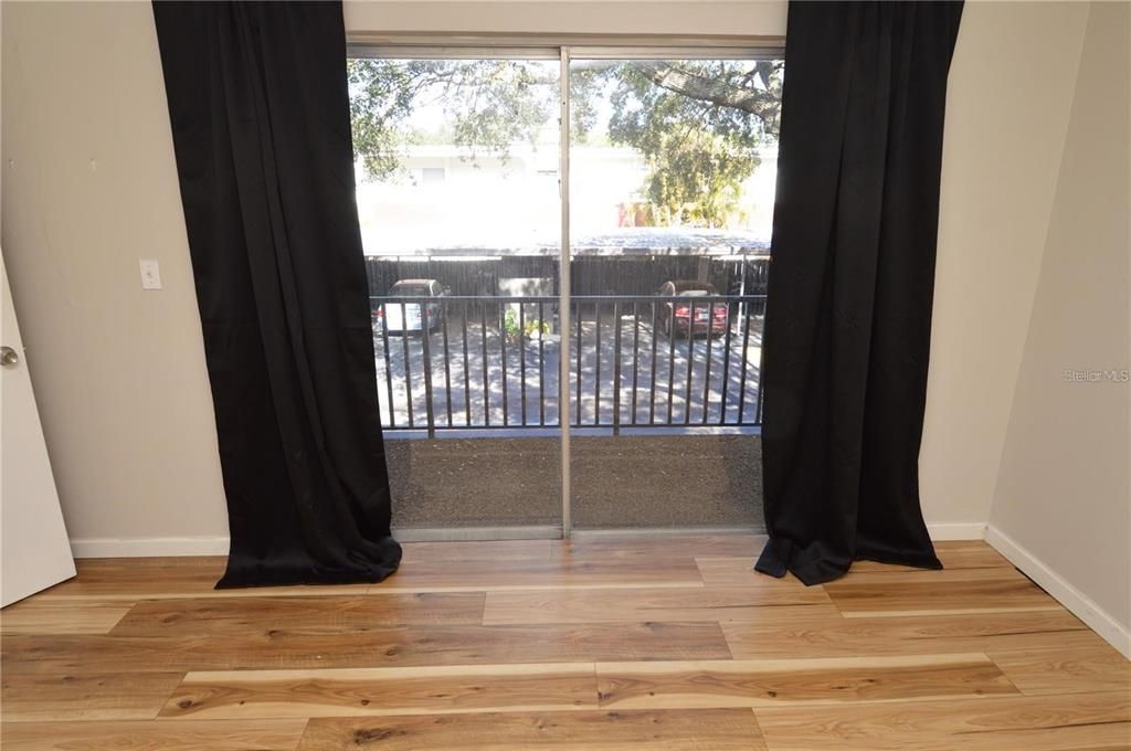 For Rent: $1,600 (2 beds, 1 baths, 1000 Square Feet)