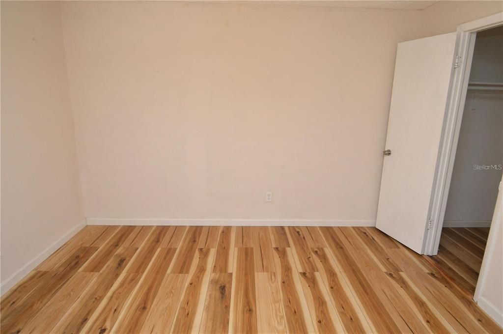 For Rent: $1,600 (2 beds, 1 baths, 1000 Square Feet)