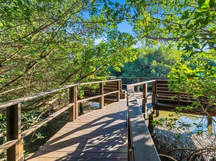 For Rent: $1,600 (2 beds, 1 baths, 1000 Square Feet)