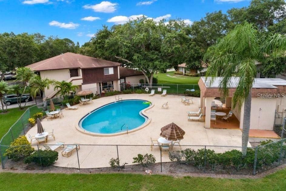 For Rent: $1,600 (2 beds, 1 baths, 1000 Square Feet)