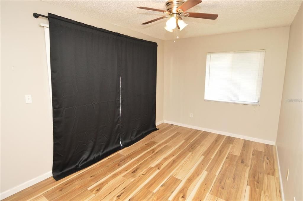 For Rent: $1,600 (2 beds, 1 baths, 1000 Square Feet)