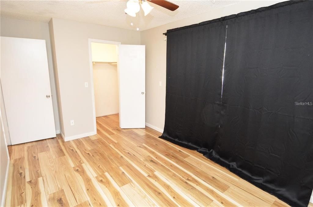 For Rent: $1,600 (2 beds, 1 baths, 1000 Square Feet)