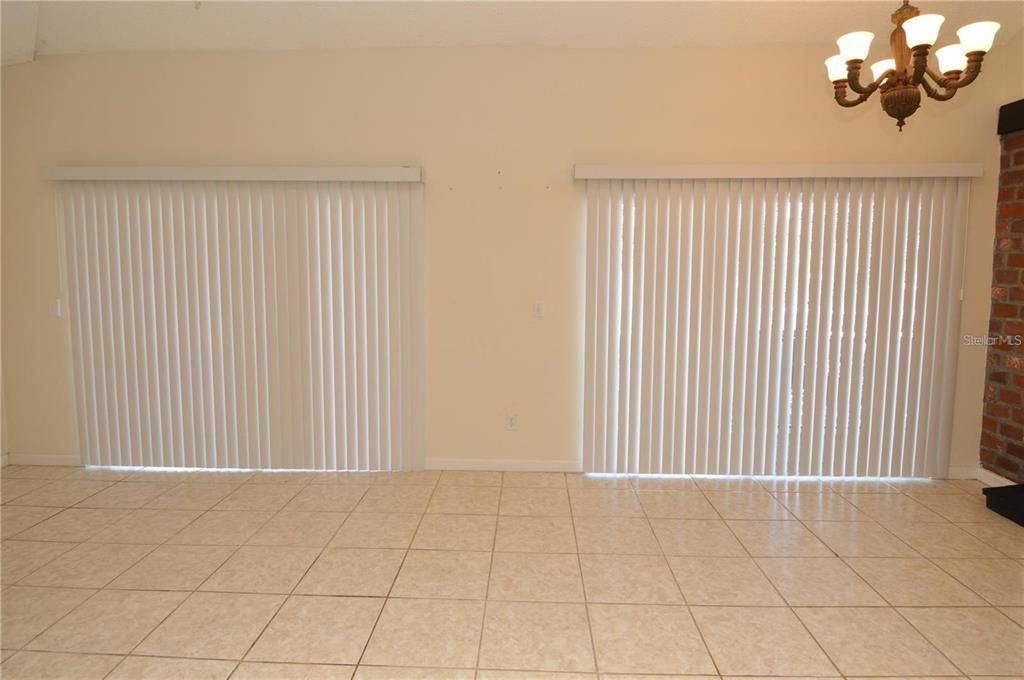 For Rent: $1,600 (2 beds, 1 baths, 1000 Square Feet)