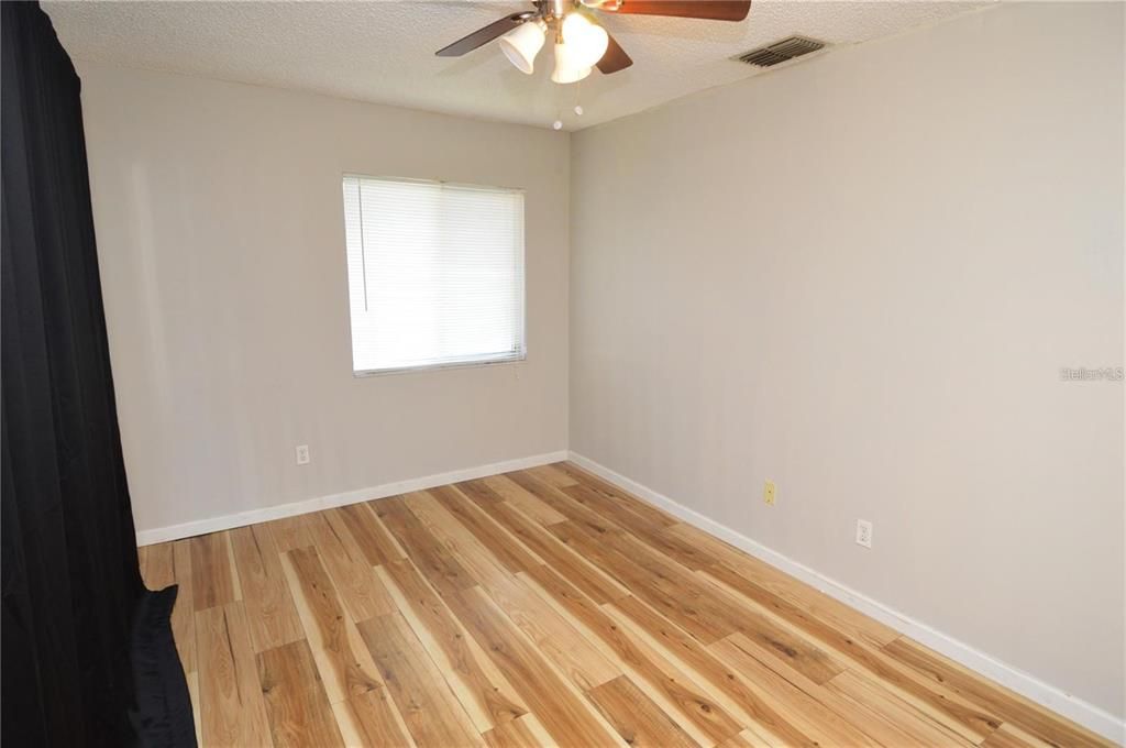 For Rent: $1,600 (2 beds, 1 baths, 1000 Square Feet)