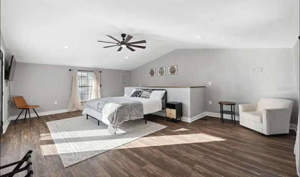 待售: $950,000 (3 贝兹, 2 浴室, 2393 平方英尺)