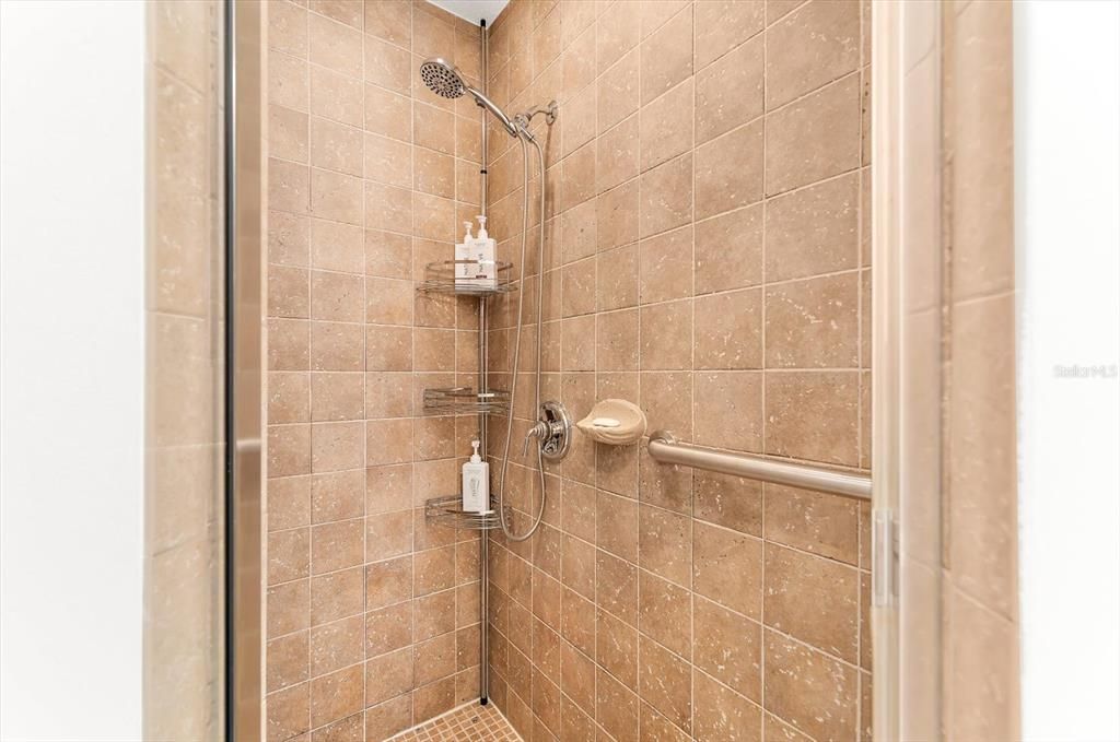 待售: $1,600,000 (3 贝兹, 3 浴室, 1845 平方英尺)