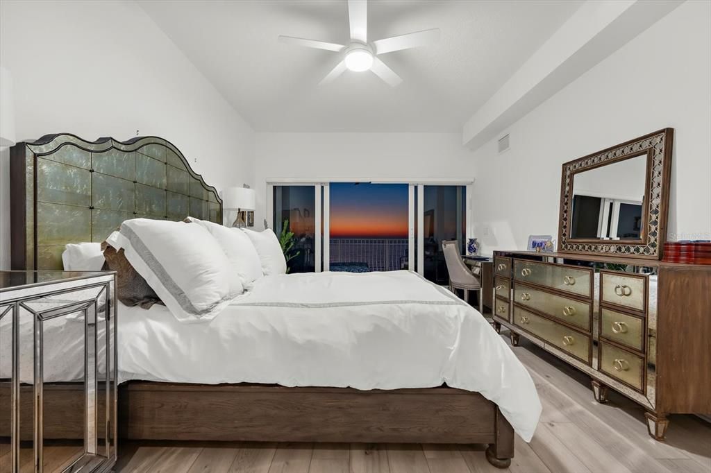 待售: $1,600,000 (3 贝兹, 3 浴室, 1845 平方英尺)