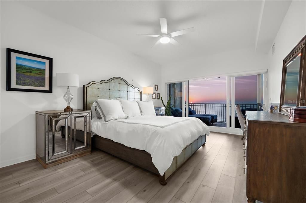 待售: $1,600,000 (3 贝兹, 3 浴室, 1845 平方英尺)