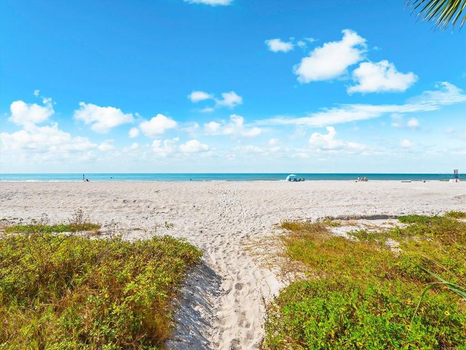 待售: $1,600,000 (3 贝兹, 3 浴室, 1845 平方英尺)