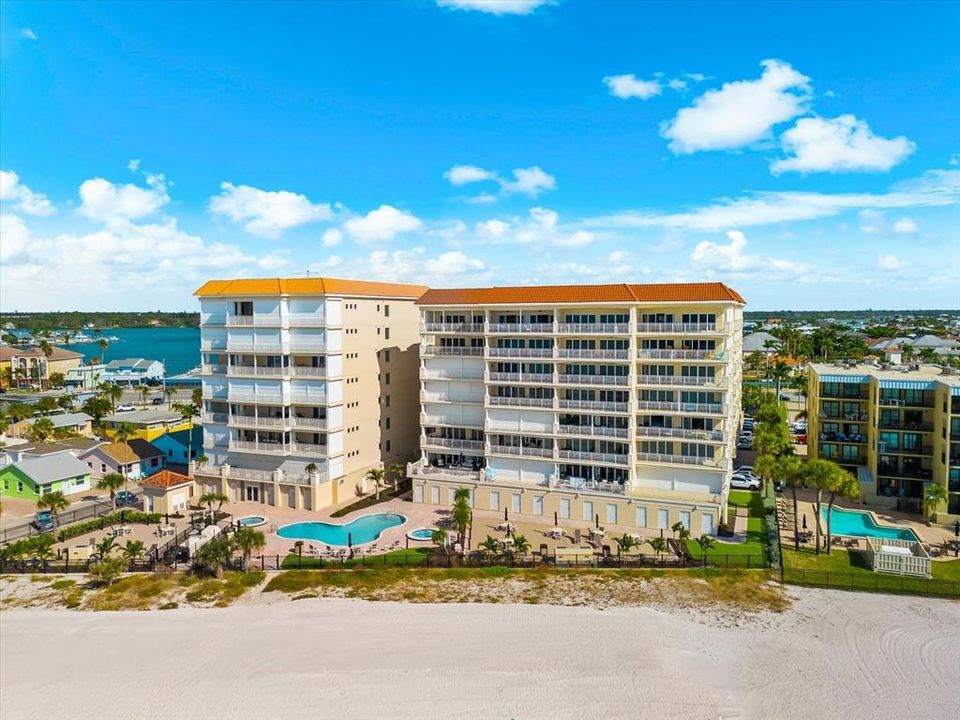 待售: $1,600,000 (3 贝兹, 3 浴室, 1845 平方英尺)