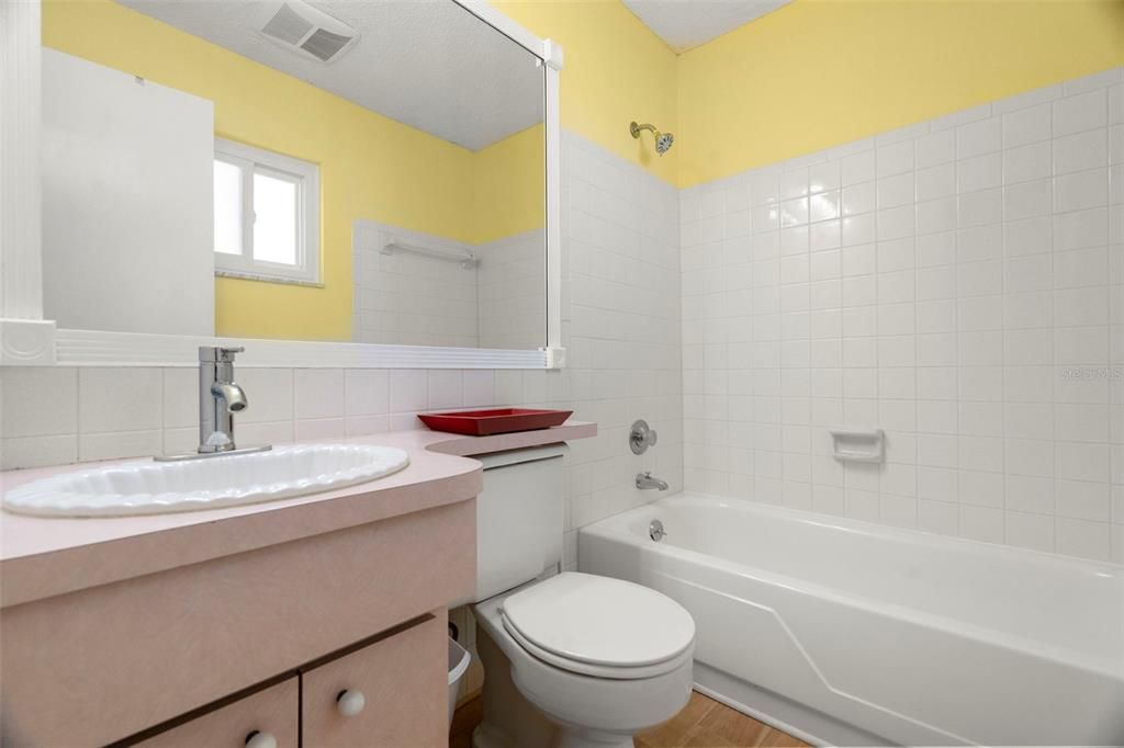 En Venta: $329,000 (2 camas, 2 baños, 1682 Pies cuadrados)