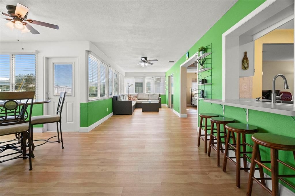 En Venta: $329,000 (2 camas, 2 baños, 1682 Pies cuadrados)