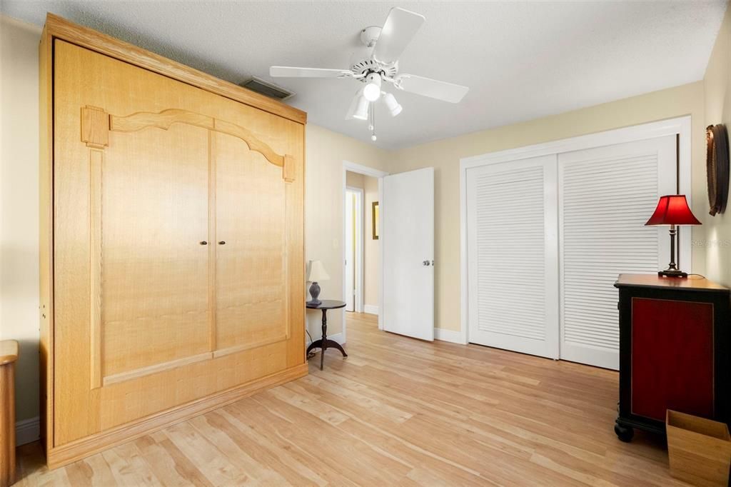 En Venta: $329,000 (2 camas, 2 baños, 1682 Pies cuadrados)