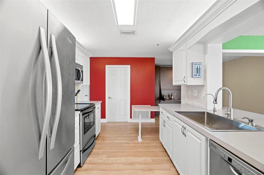 En Venta: $329,000 (2 camas, 2 baños, 1682 Pies cuadrados)