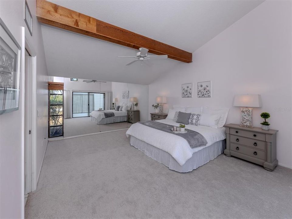 For Sale: $439,900 (2 beds, 2 baths, 1754 Square Feet)