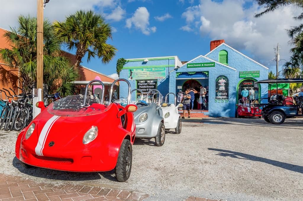 For Sale: $439,900 (2 beds, 2 baths, 1754 Square Feet)