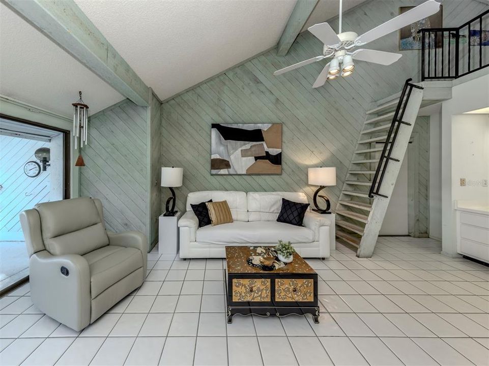 For Sale: $439,900 (2 beds, 2 baths, 1754 Square Feet)