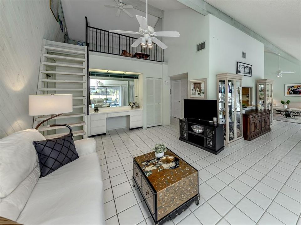 For Sale: $439,900 (2 beds, 2 baths, 1754 Square Feet)