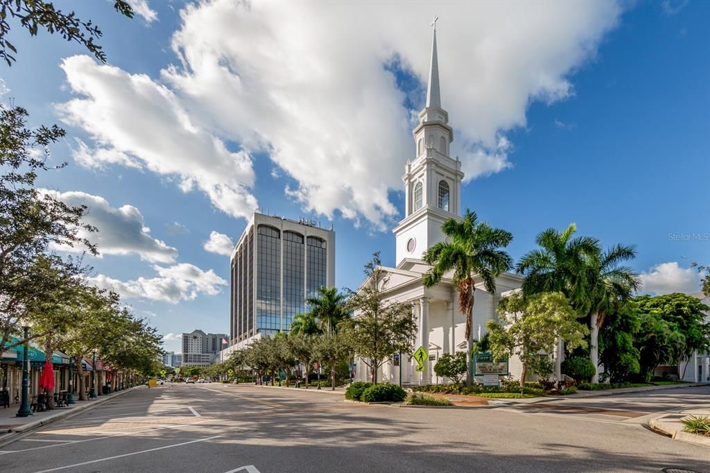 For Sale: $439,900 (2 beds, 2 baths, 1754 Square Feet)