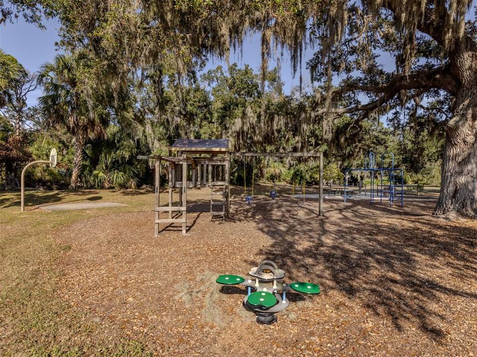 For Sale: $439,900 (2 beds, 2 baths, 1754 Square Feet)