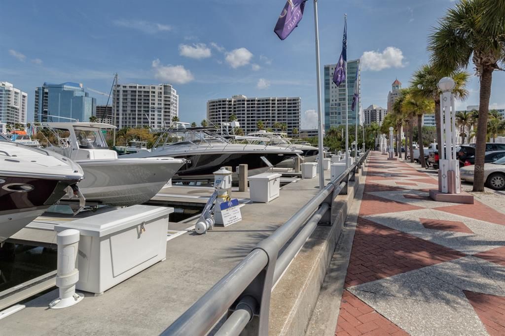 For Sale: $439,900 (2 beds, 2 baths, 1754 Square Feet)