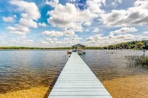 出租: $3,600 (2 贝兹, 2 浴室, 1860 平方英尺)