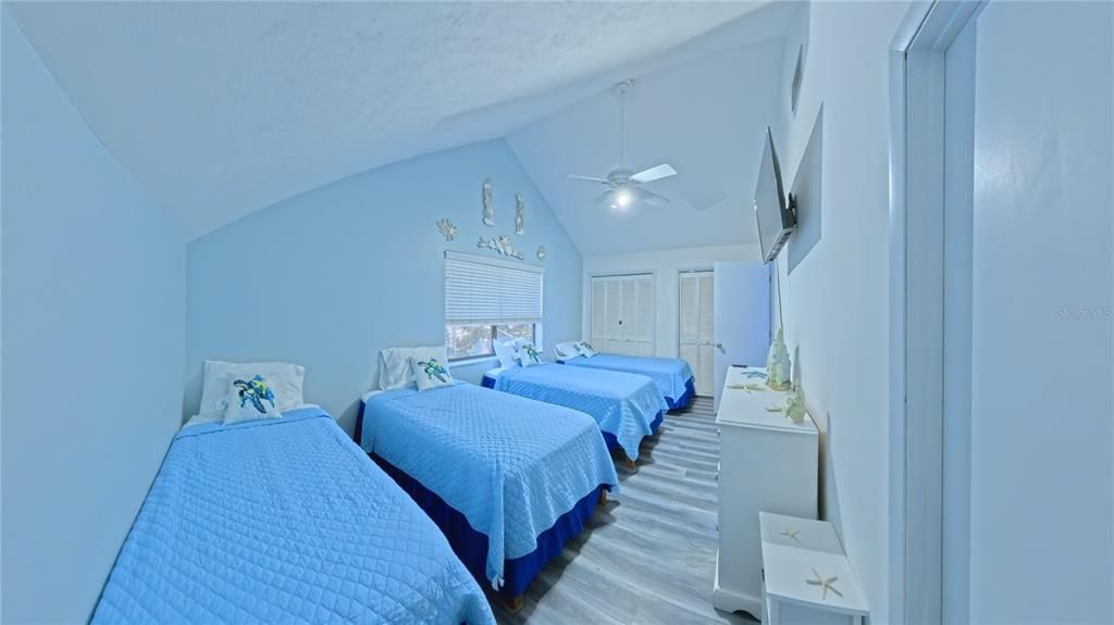 出租: $3,600 (2 贝兹, 2 浴室, 1860 平方英尺)