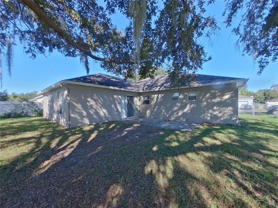 合同活跃: $1,799 (3 贝兹, 2 浴室, 1960 平方英尺)