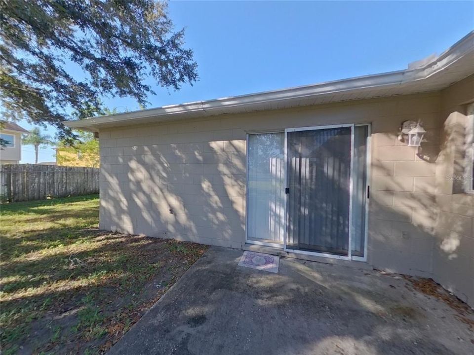 合同活跃: $1,799 (3 贝兹, 2 浴室, 1960 平方英尺)