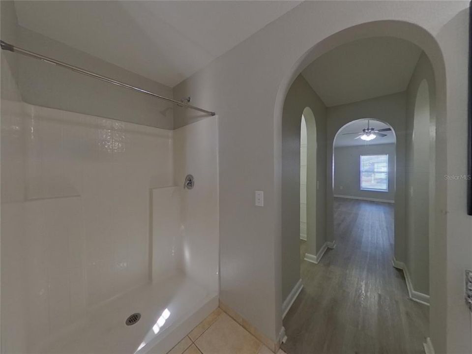 合同活跃: $1,799 (3 贝兹, 2 浴室, 1960 平方英尺)