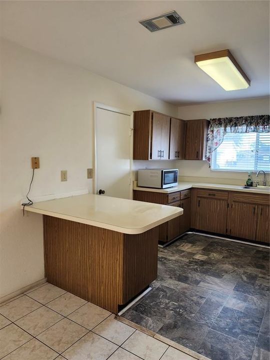 For Sale: $219,900 (3 beds, 2 baths, 1237 Square Feet)