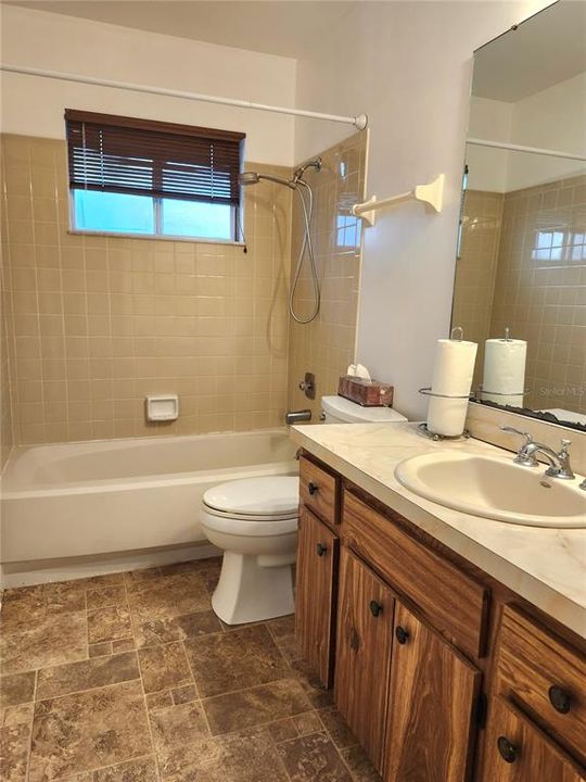 For Sale: $219,900 (3 beds, 2 baths, 1237 Square Feet)