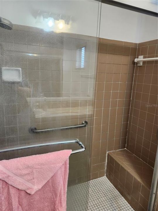 For Sale: $219,900 (3 beds, 2 baths, 1237 Square Feet)