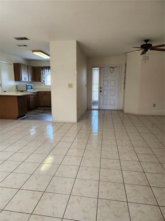 For Sale: $219,900 (3 beds, 2 baths, 1237 Square Feet)