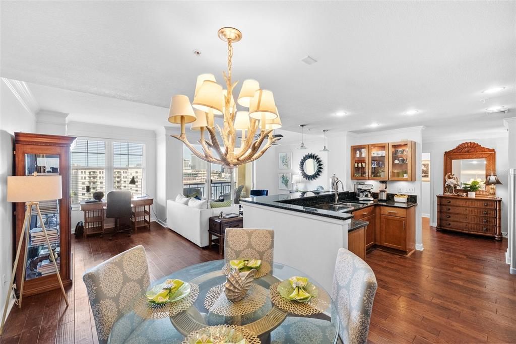 For Sale: $975,000 (2 beds, 2 baths, 1453 Square Feet)