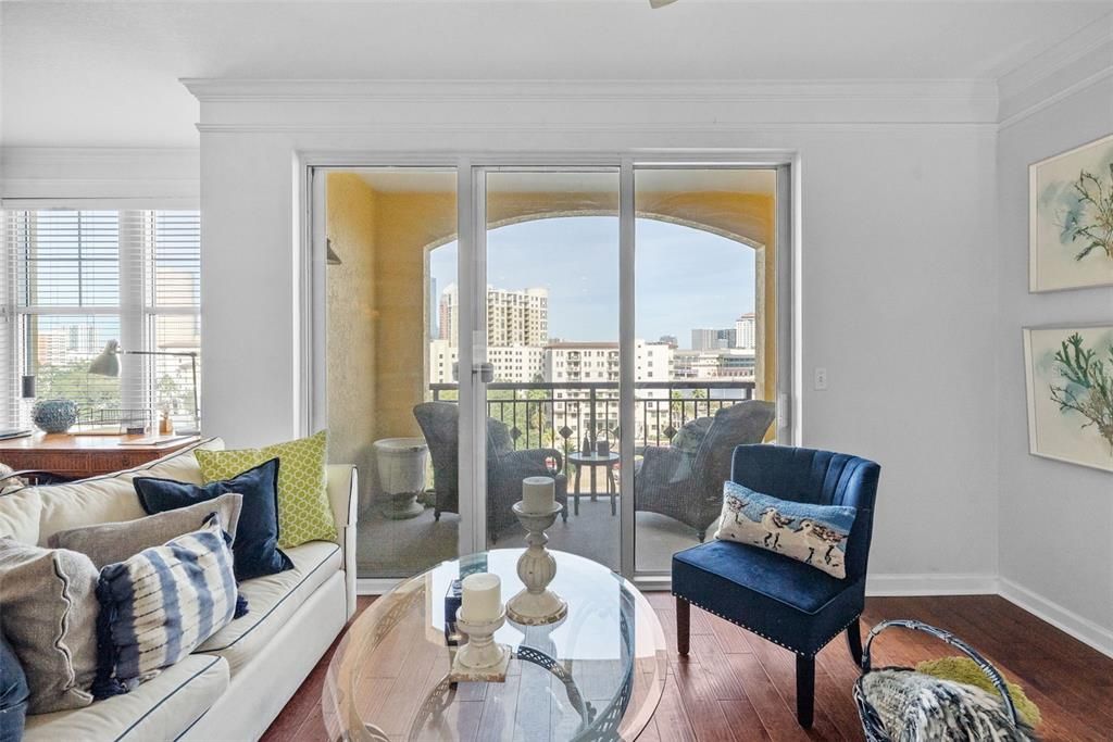 For Sale: $975,000 (2 beds, 2 baths, 1453 Square Feet)