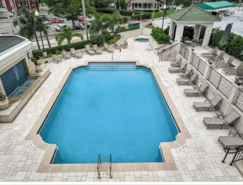 For Sale: $975,000 (2 beds, 2 baths, 1453 Square Feet)