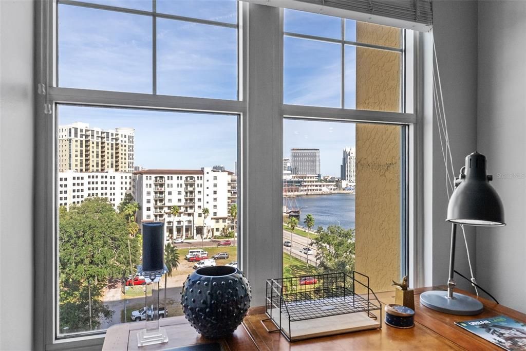 For Sale: $975,000 (2 beds, 2 baths, 1453 Square Feet)