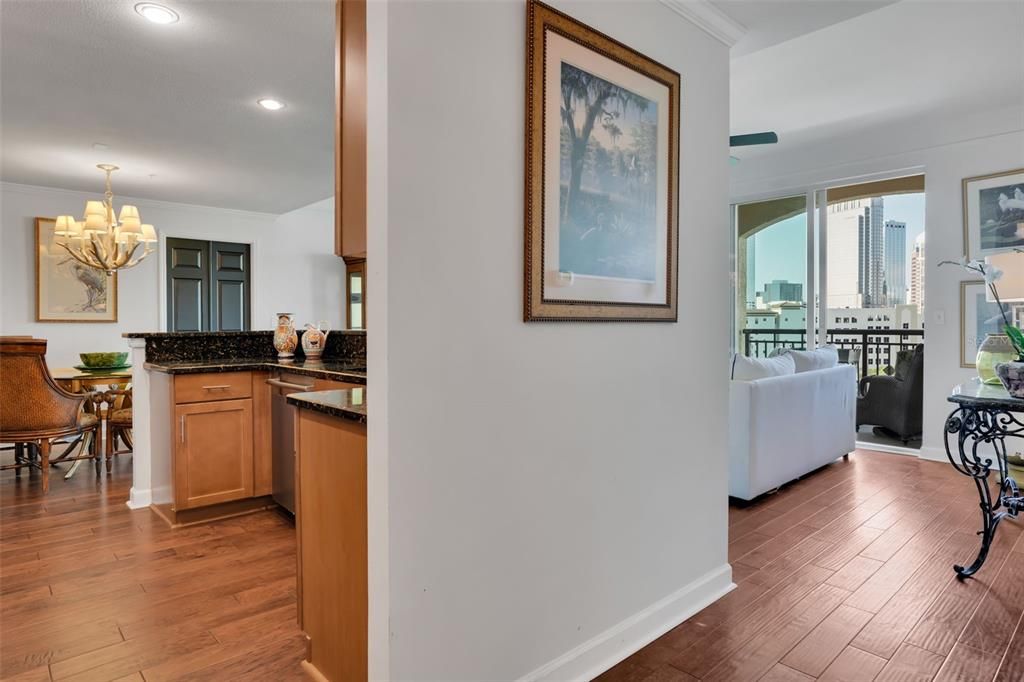 For Sale: $975,000 (2 beds, 2 baths, 1453 Square Feet)