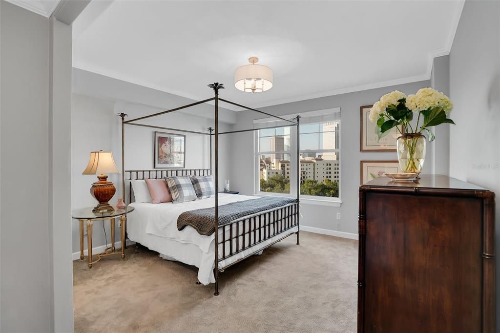 For Sale: $975,000 (2 beds, 2 baths, 1453 Square Feet)