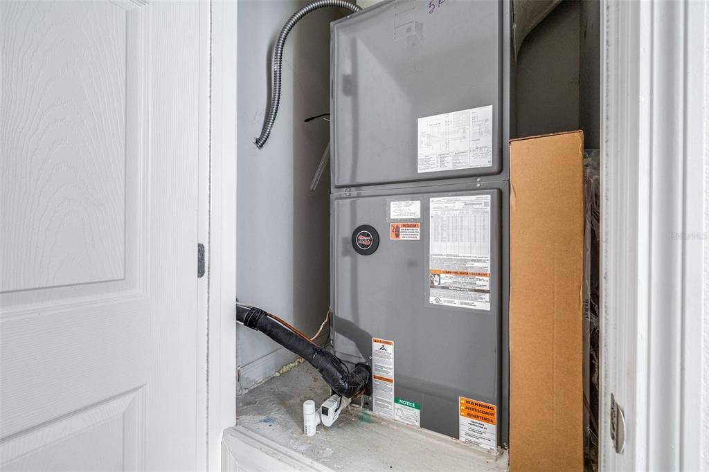 出租: $3,100 (5 贝兹, 3 浴室, 2466 平方英尺)